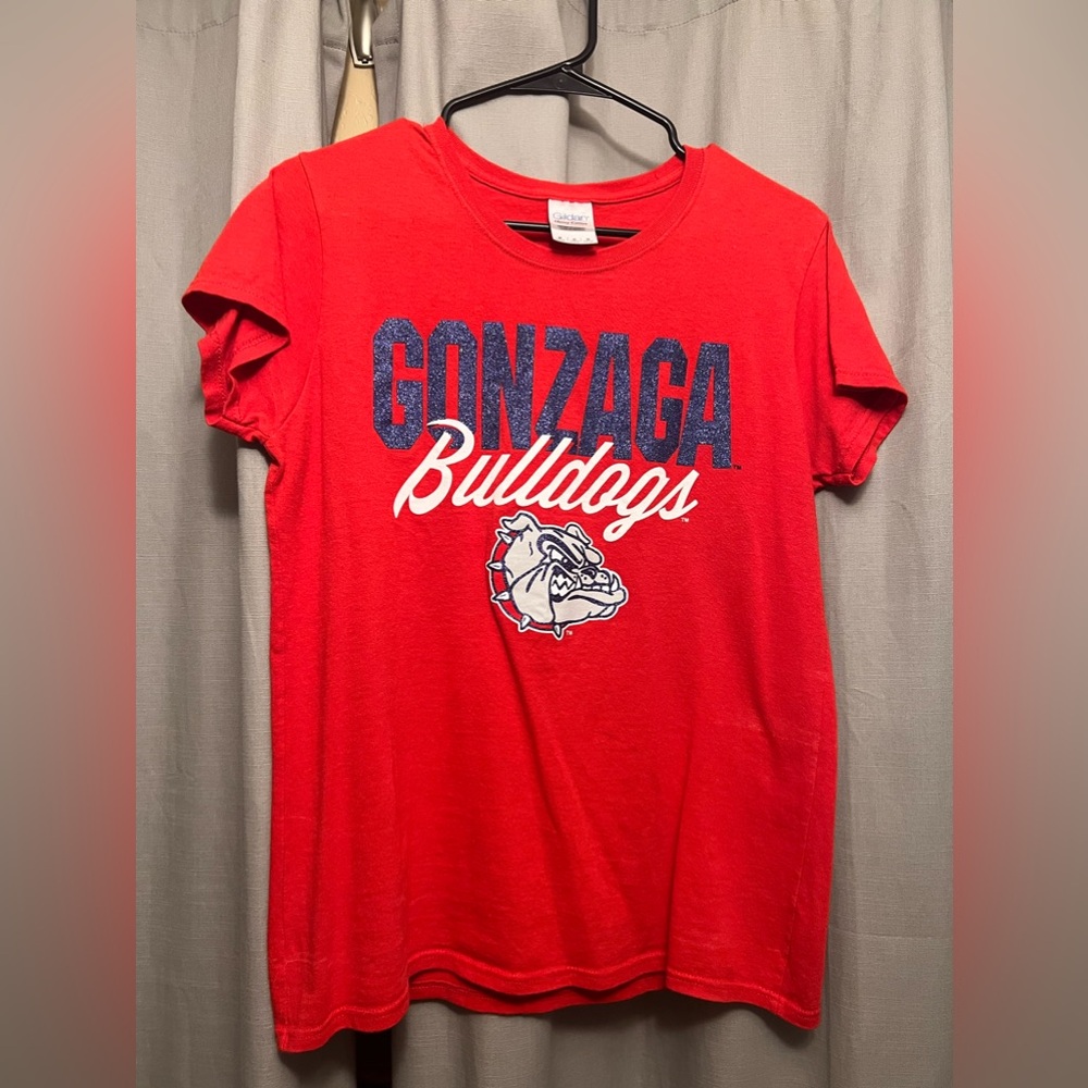 Women’s medium Gonzaga Bulldogs tee shirt